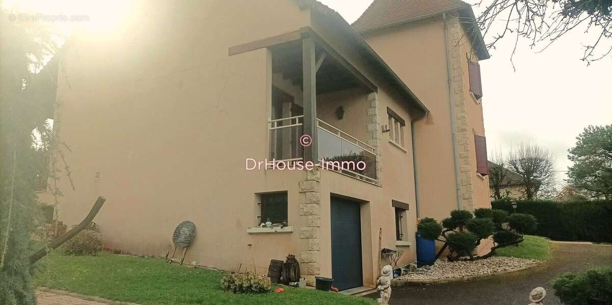 Maison à COSNAC