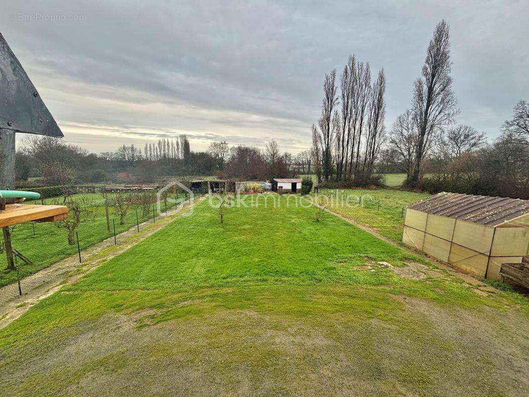 Maison à VENDRENNES