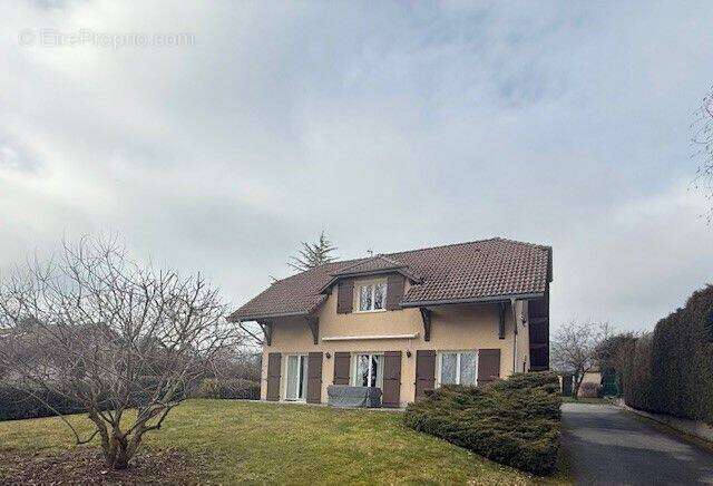 Maison à DIVONNE-LES-BAINS