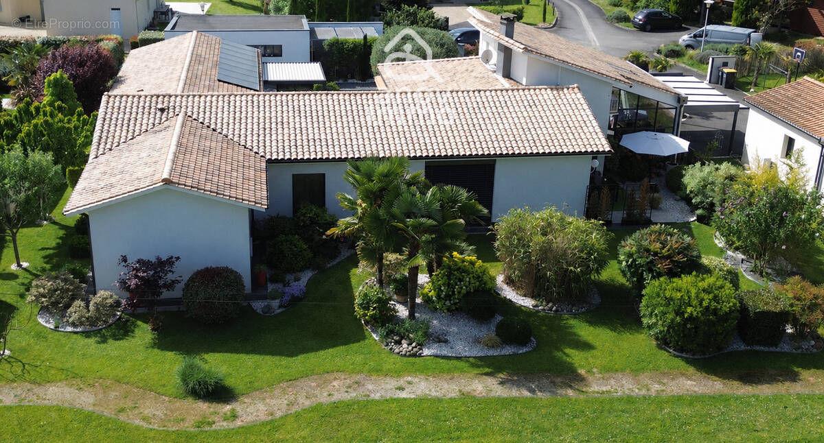 Maison à SAINT-YRIEIX-SUR-CHARENTE