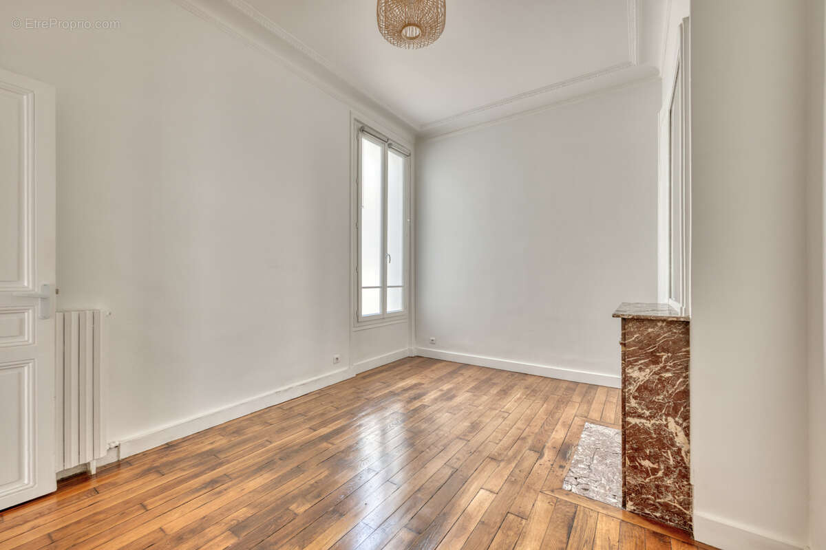 Appartement à LEVALLOIS-PERRET