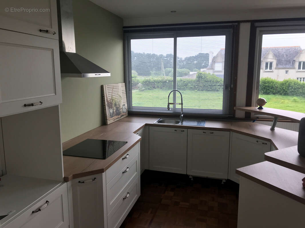 Commerce à PLOUESCAT