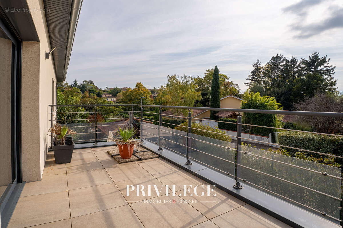 Maison à SAINTE-FOY-LES-LYON