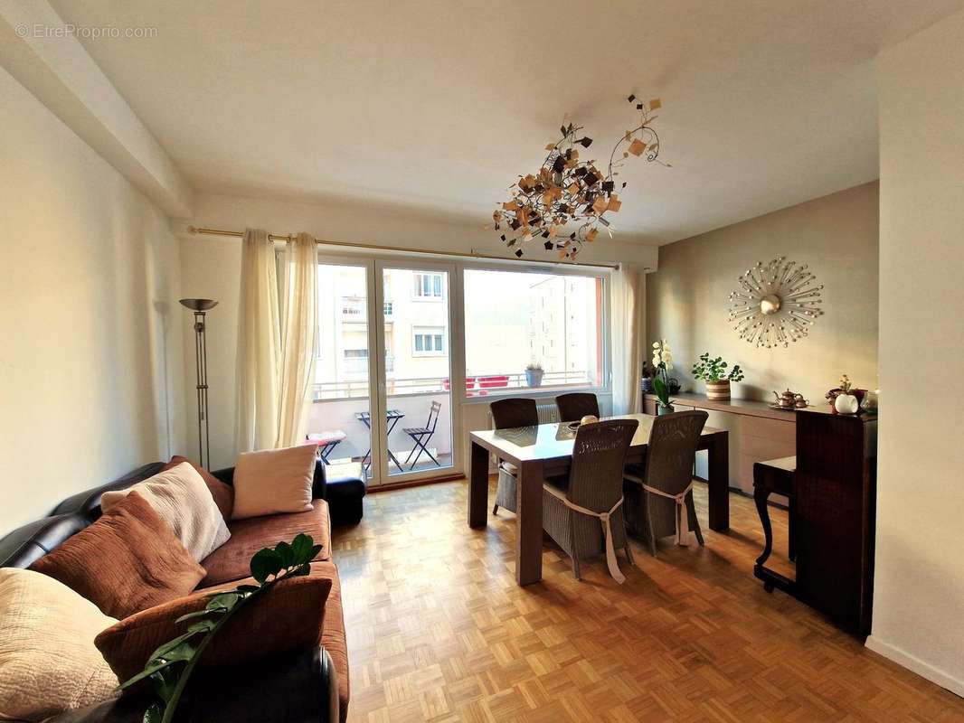 Salle de bains/WC - Appartement à STRASBOURG