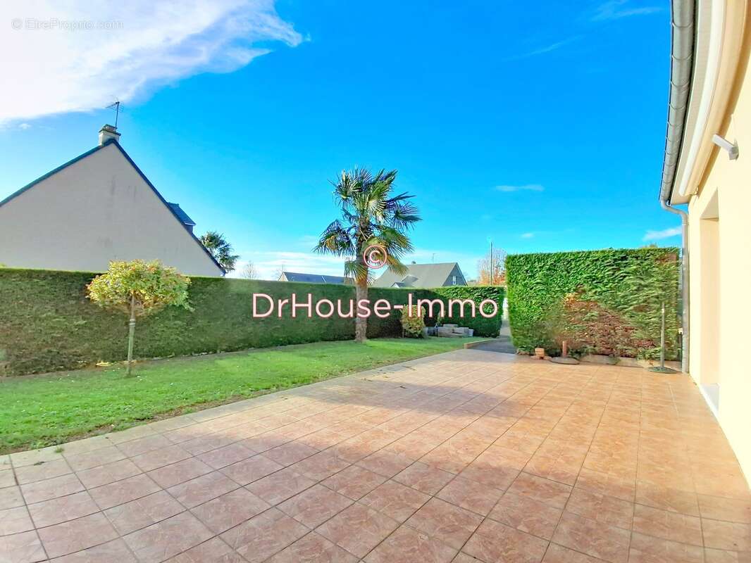 Maison à SAINT-SENIER-SOUS-AVRANCHES