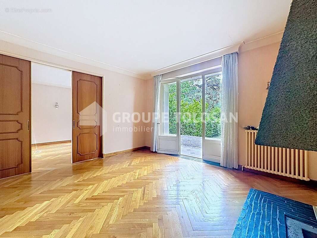 Maison 236 m² à Graulhet  - photo 9