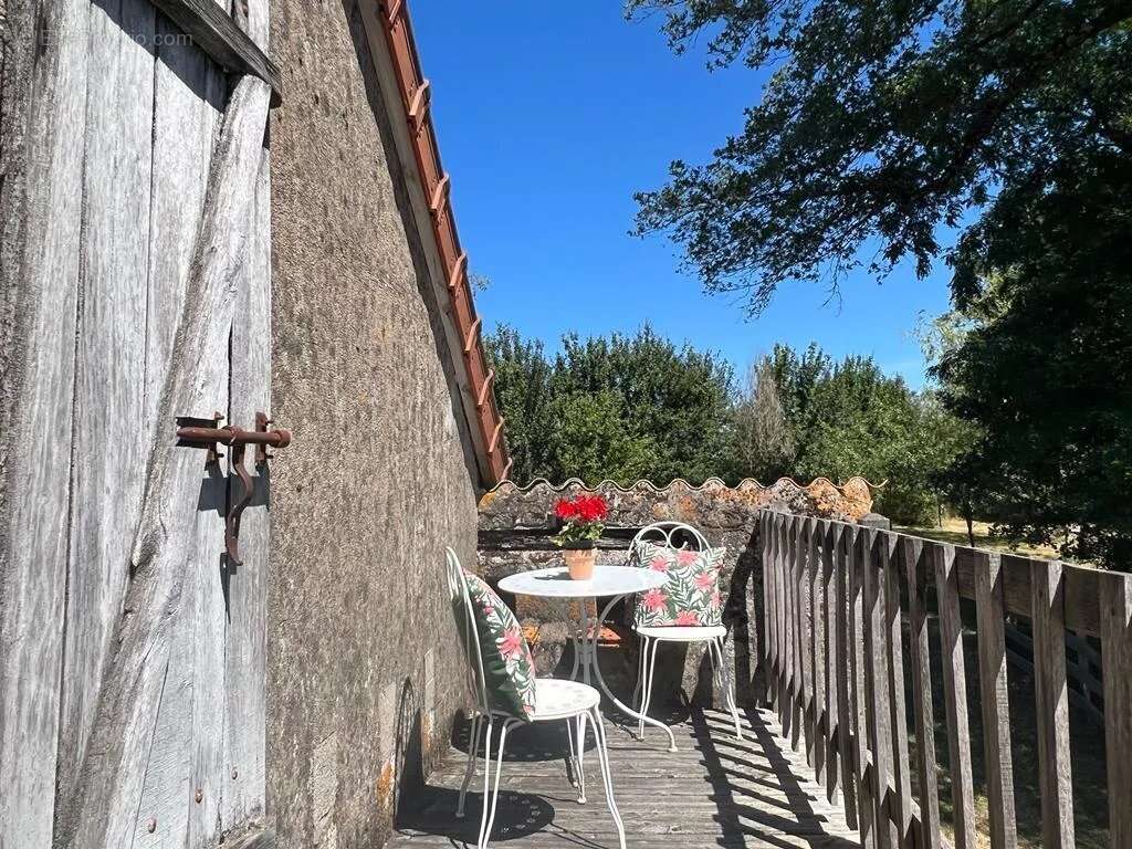 Maison à SAINT-LEGER-MAGNAZEIX