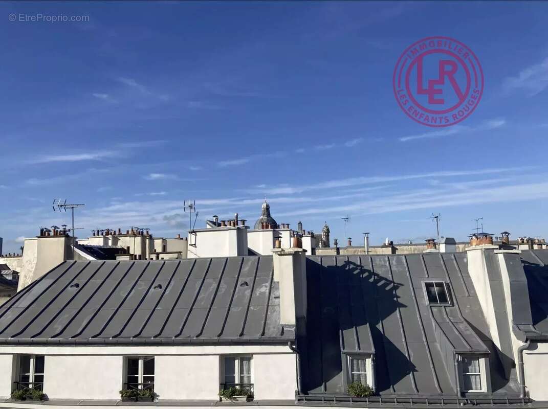 Paris 4ème  Arsenal - Rue de Birague - 2 pièces avec Vue et Balcon - photo 10