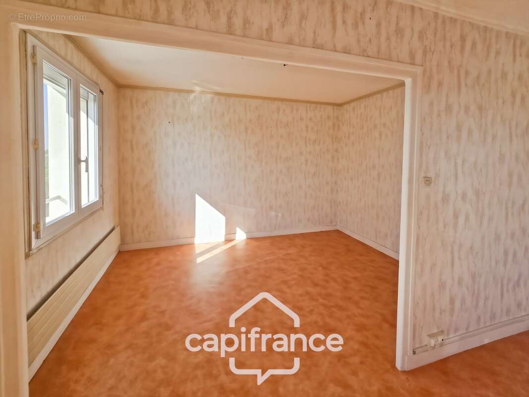 VARENNES VAUZELLES (58) – Appartement 89 m² – 3 chambres – Garage - photo 4