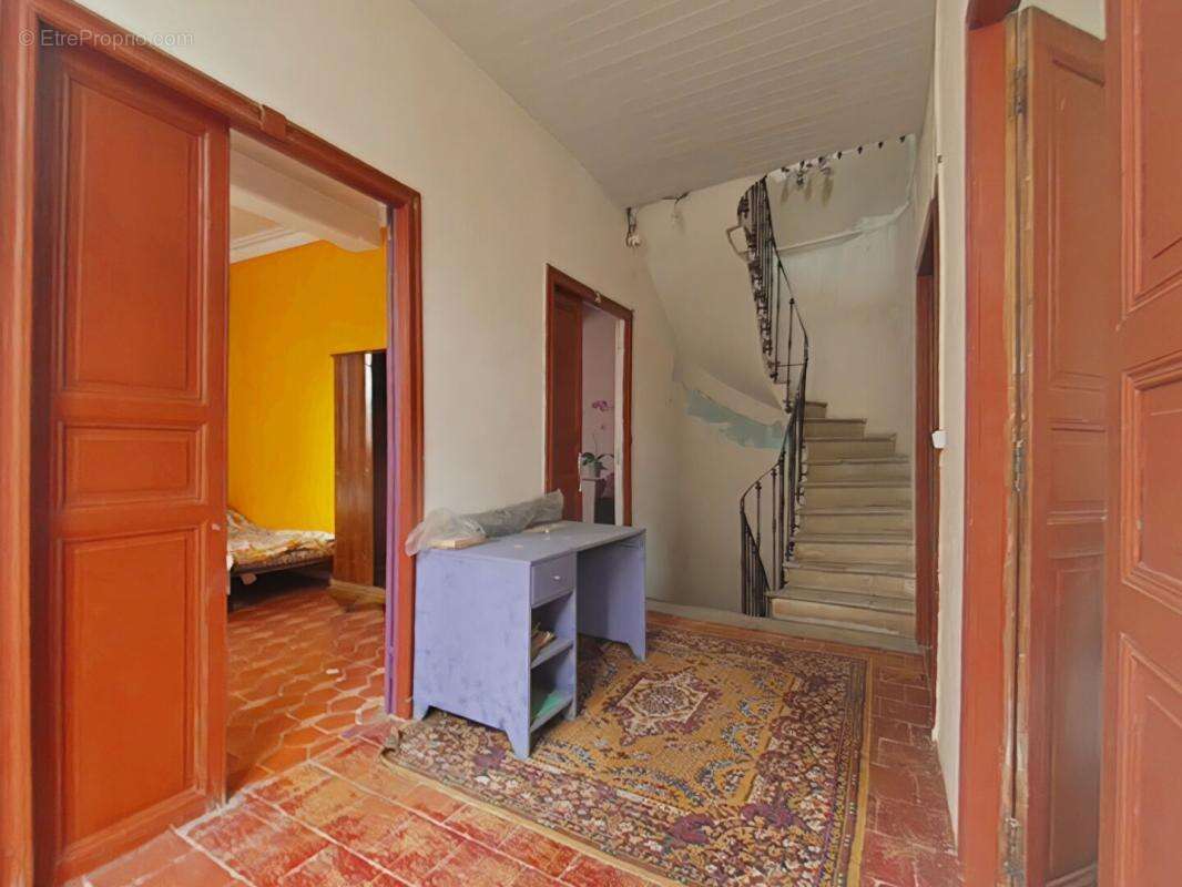 Maison Raissac D Aude 9 pièce(s) 220 m2 avec garage et cour - photo 5
