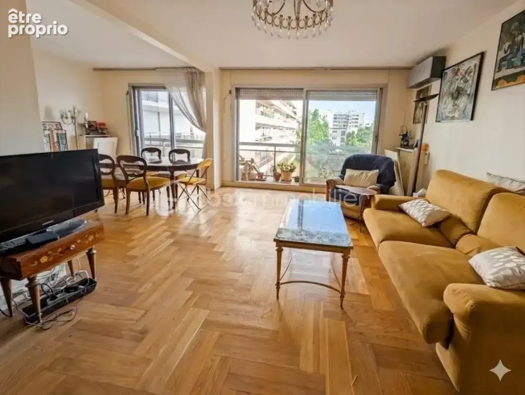 Appartement à PARIS-11E