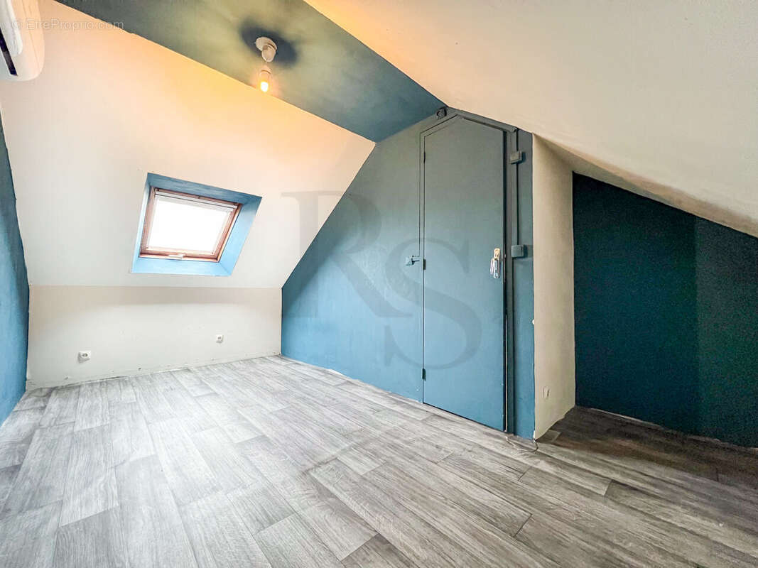 Maison à CHAMPSECRET