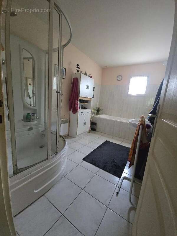 Maison à EMALLEVILLE