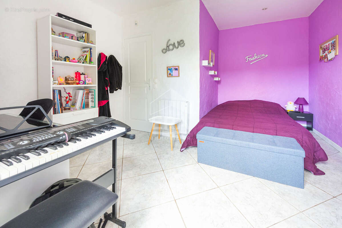 Appartement à SARTROUVILLE