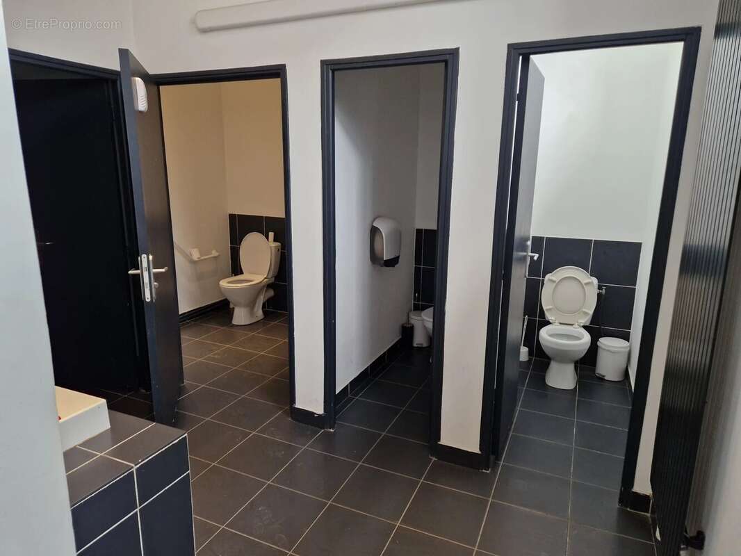 Commerce à PARIS-11E