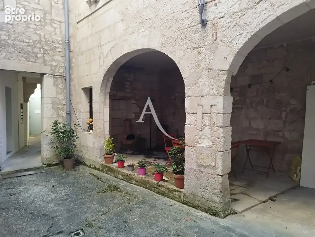 Saintes - Quartier Saint-Pierre - Appartement 2 pièces 48 m² - photo 10