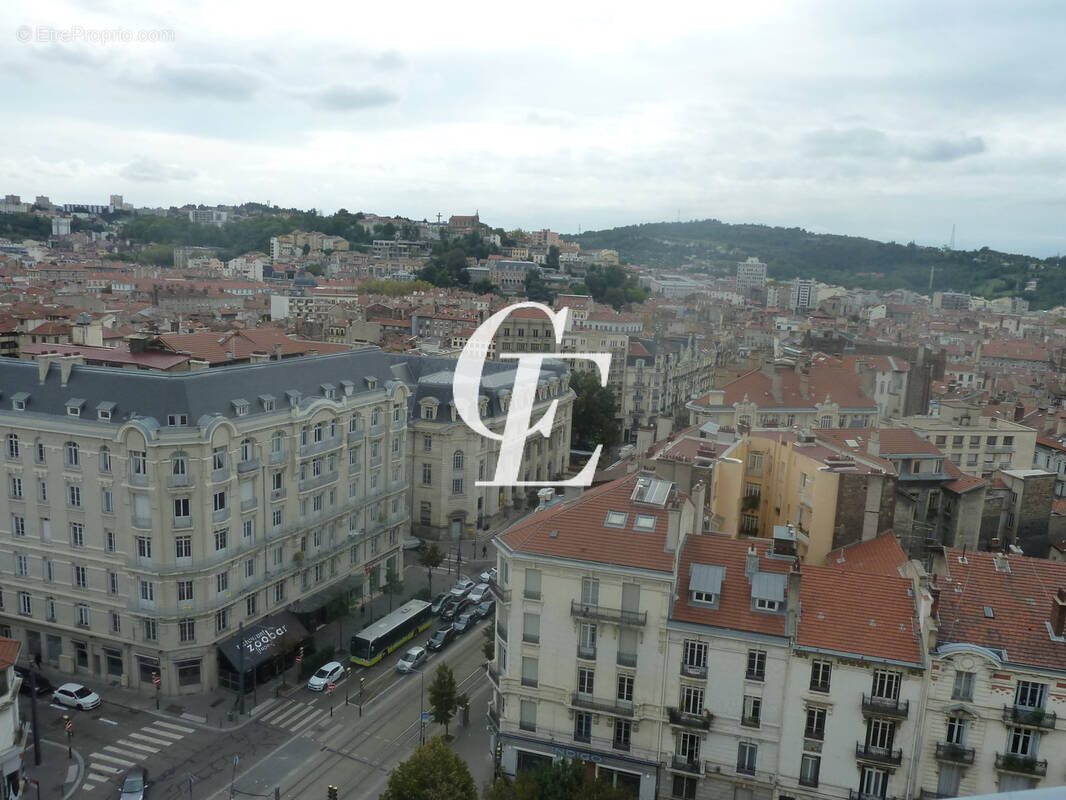 Appartement à SAINT-ETIENNE