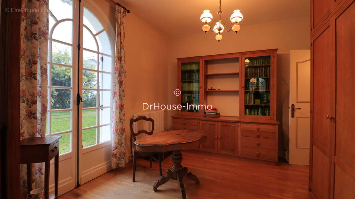 Maison à LE HAILLAN