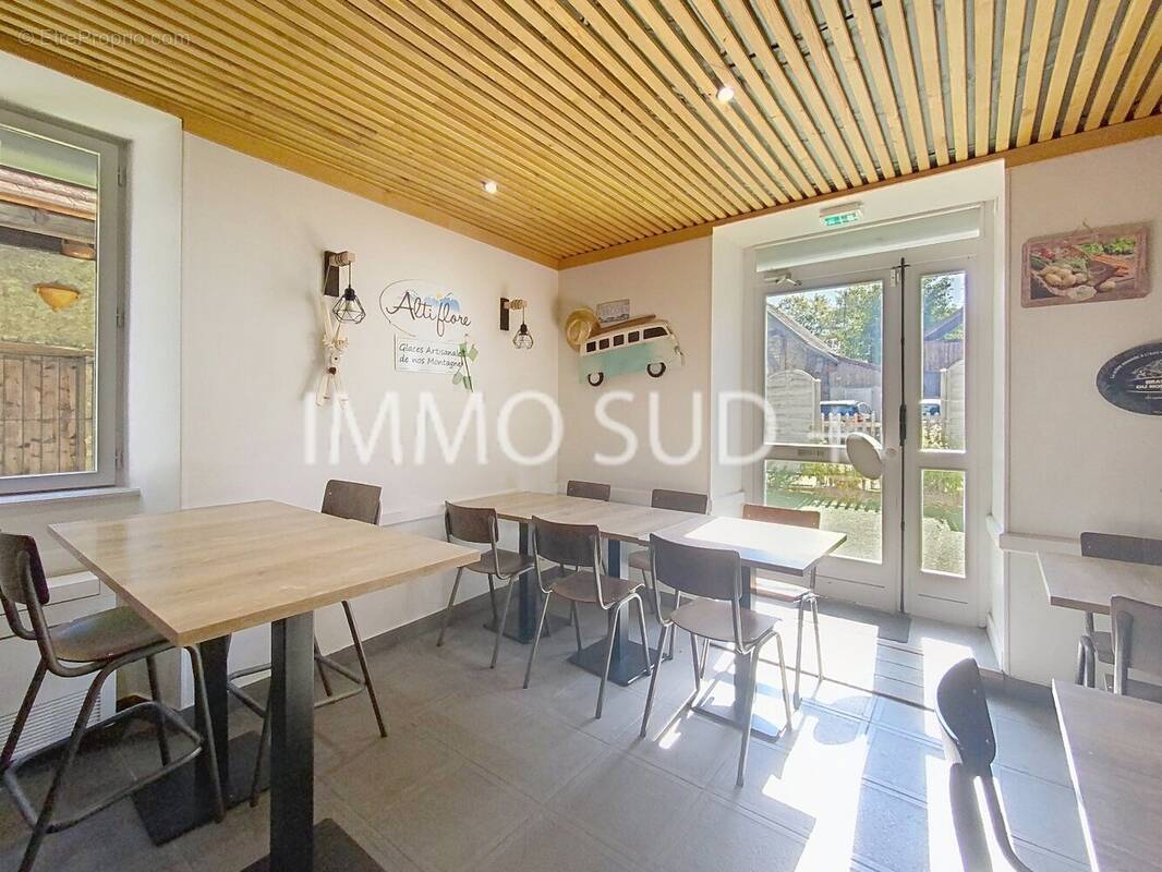 Commerce à MONESTIER-DE-CLERMONT