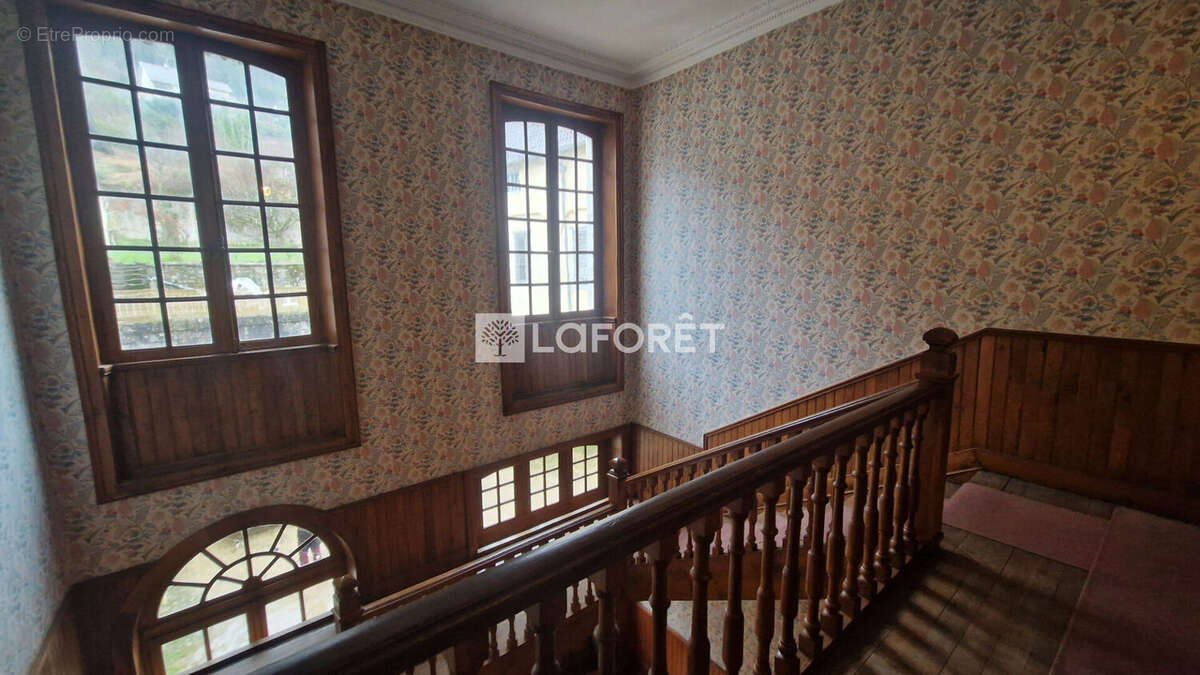 Appartement à SALINS-LES-BAINS