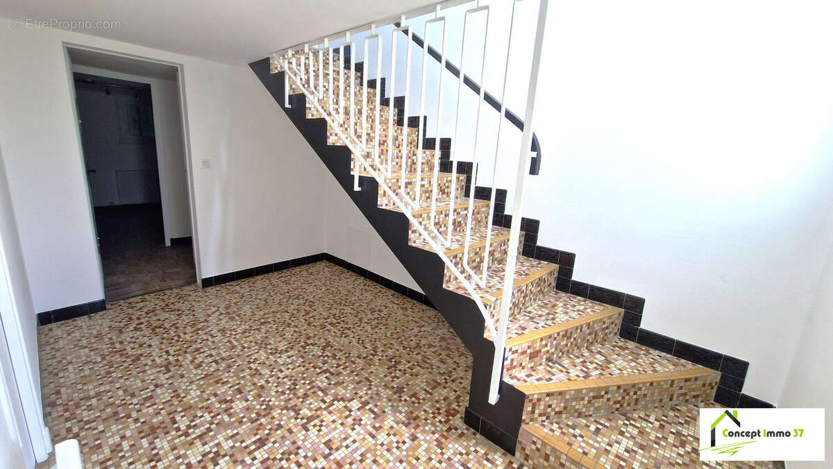 Maison à MONTLOUIS-SUR-LOIRE