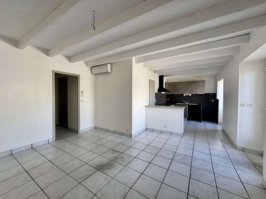 VILLENEUVE SUR LOT, Maison de plain pied avec 2 chambres et jardin proche des commerces. - photo 7