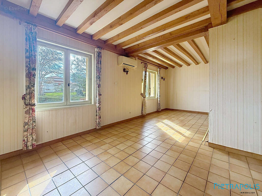 Maison à NEULISE