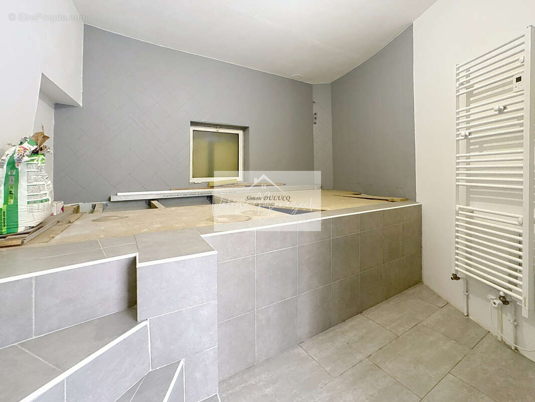 Appartement lumineux de 140 m2 avec patio au coeur de Saint-Affrique - photo 8