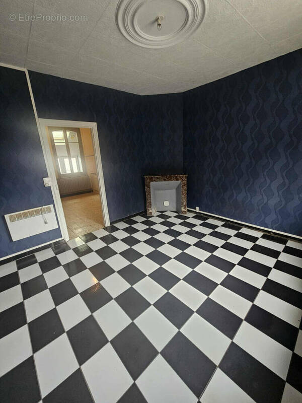 Maison à MONT-D&#039;ORIGNY