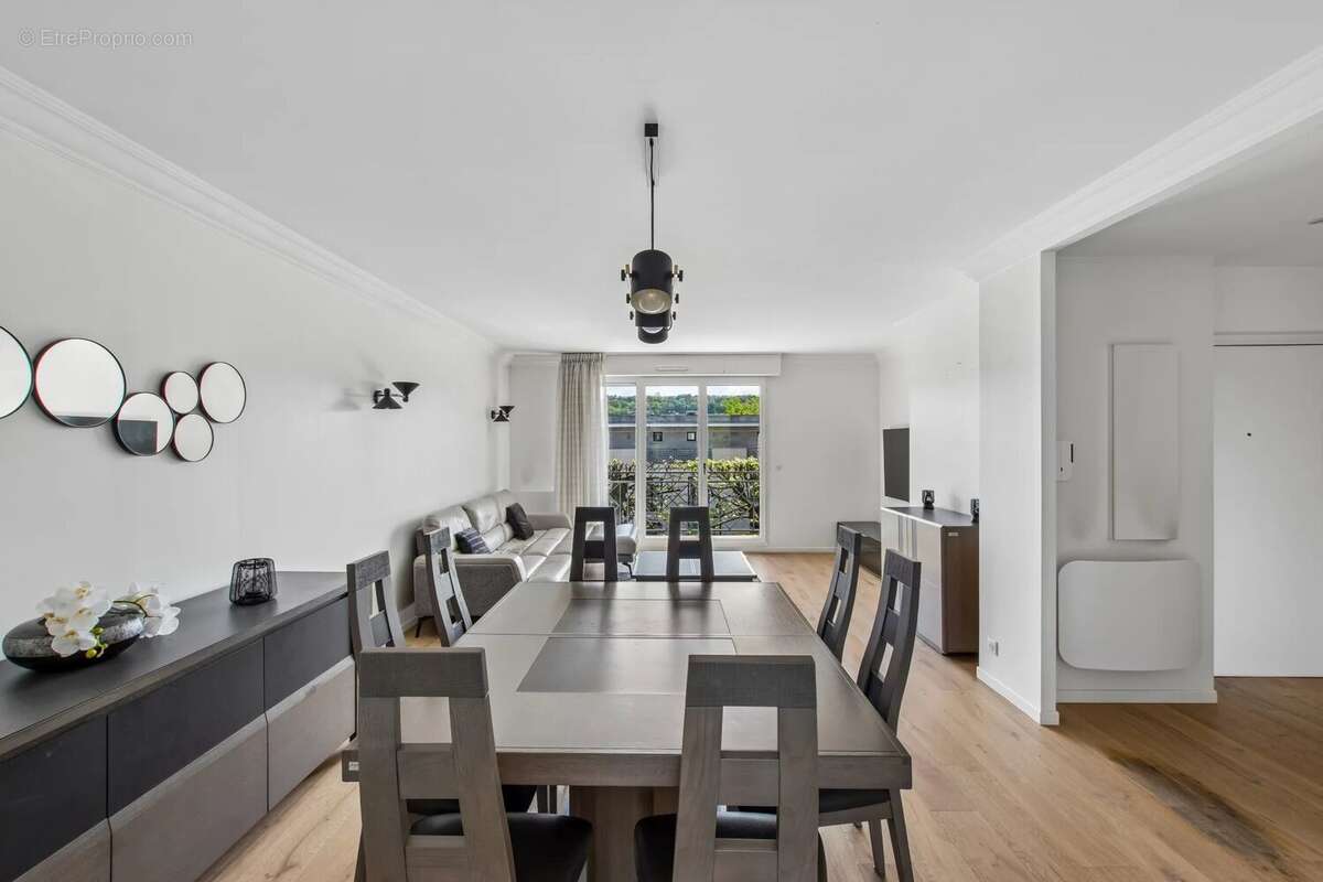 Appartement à SAINT-MAUR-DES-FOSSES