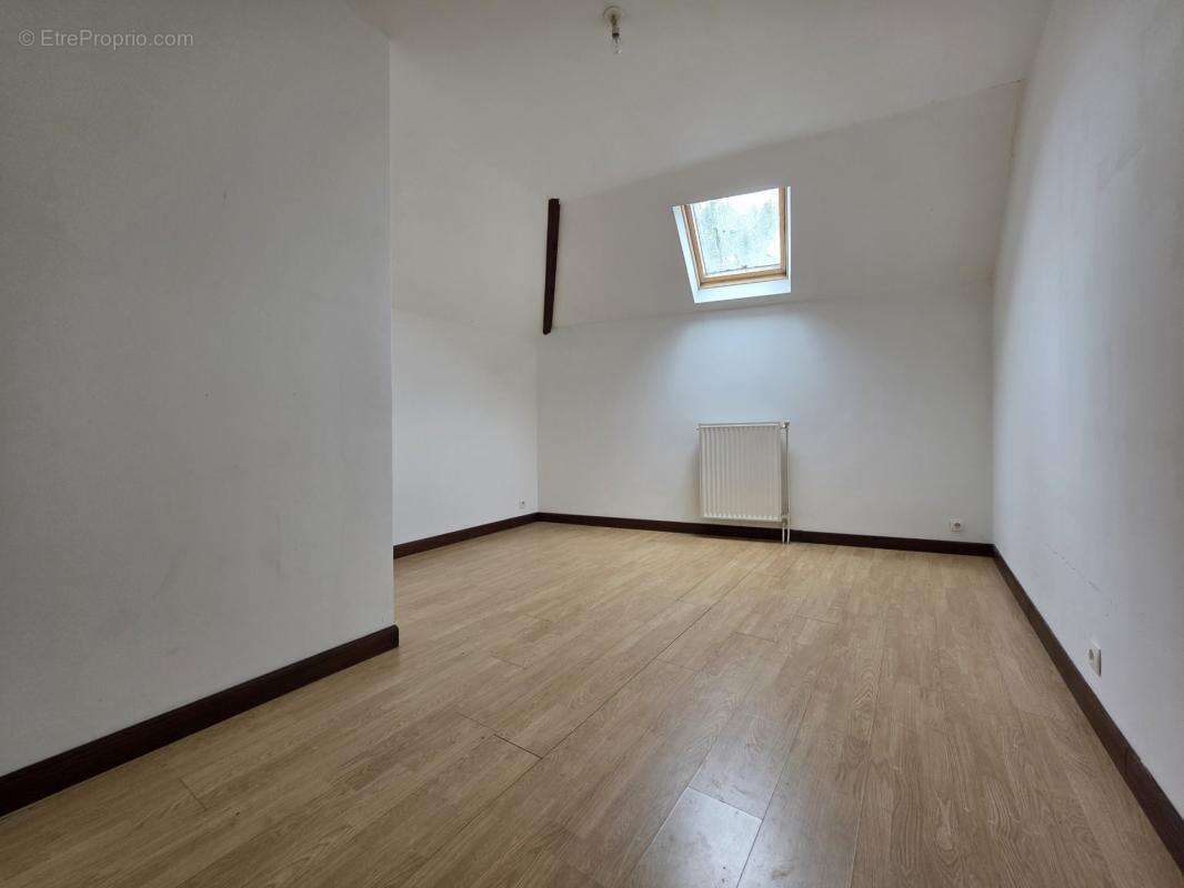 Maison à CATILLON-SUR-SAMBRE