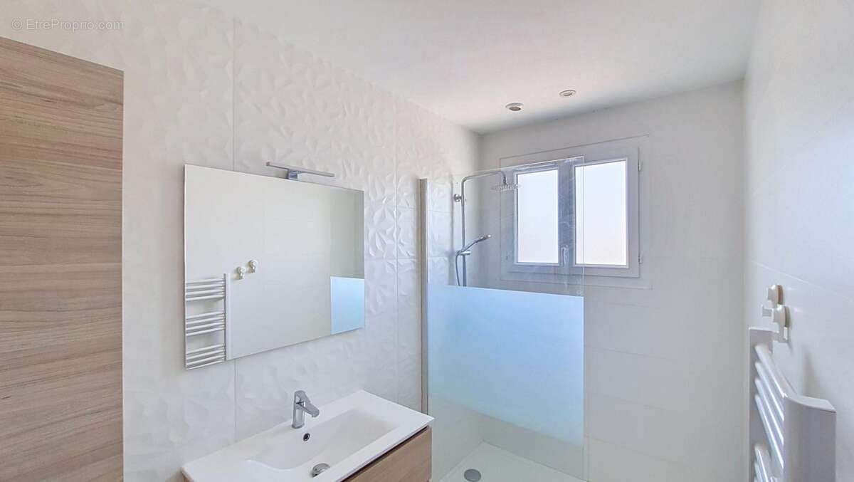 Maison 140 m² avec 2 logements indépendants - photo 11
