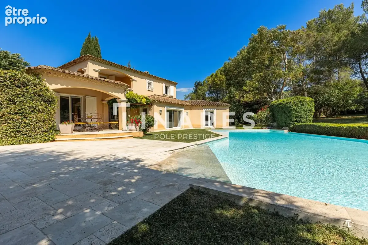 LA PROVENÇALE  – Maison provençale de 200m2  - Piscine - Terrain de 4000m2 - Potentiel constructible - Aix-en-Provence - photo 18