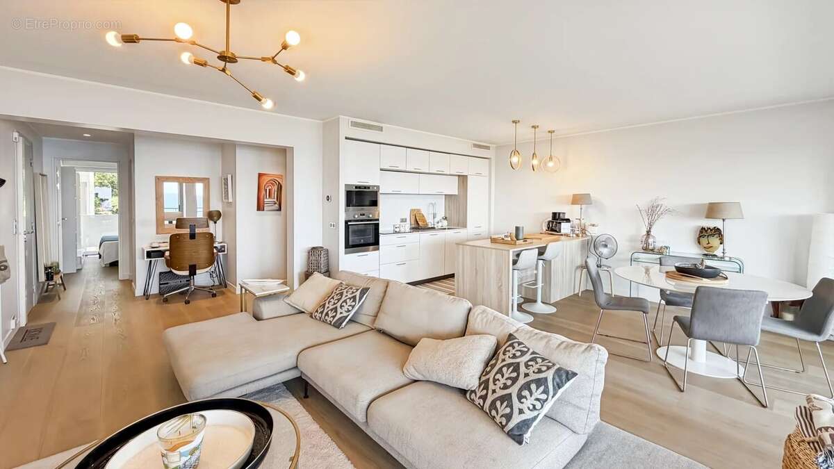 Golfe-Juan – Appartement d’exception avec vue mer panoramique dans résidence de prestige avec piscine et tennis - photo 5