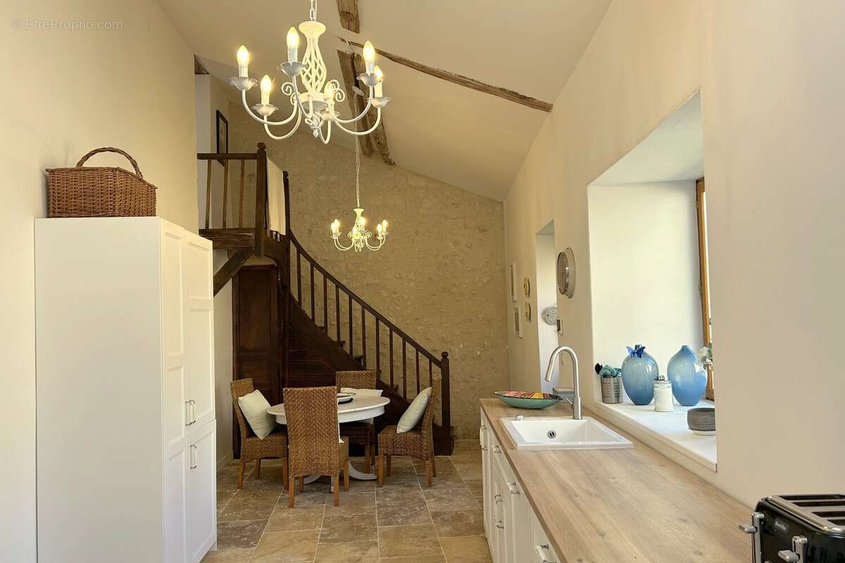 Maison à AUBETERRE-SUR-DRONNE