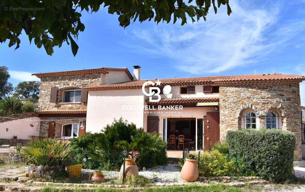 Maison à LA LONDE-LES-MAURES