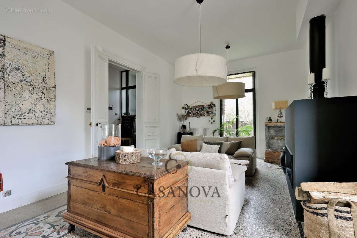 Maison à AIGUES-VIVES