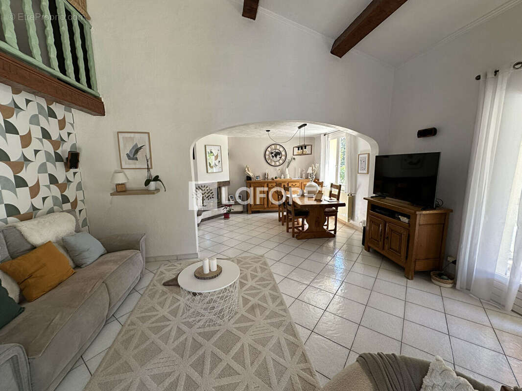 Maison à SAINT-MAXIMIN-LA-SAINTE-BAUME