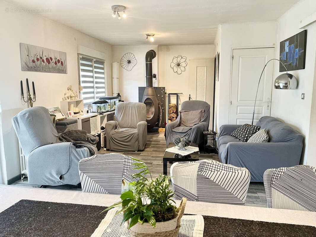 Maison à AUDUN-LE-ROMAN