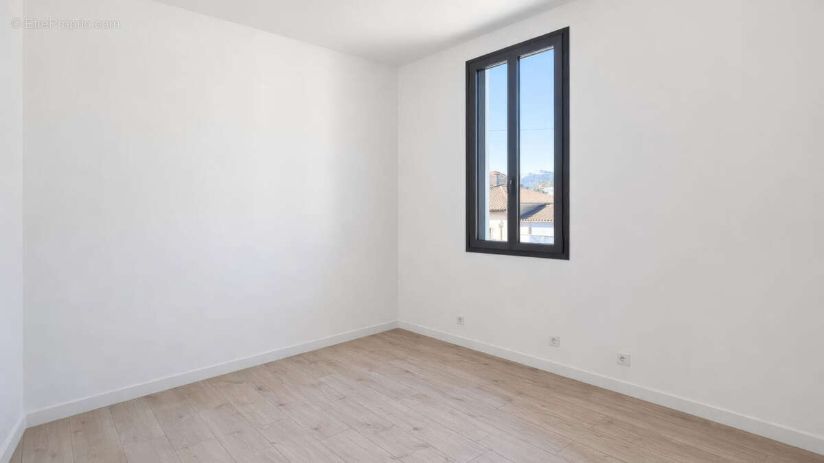 T3 quartier calme de Valbourdin - photo 4