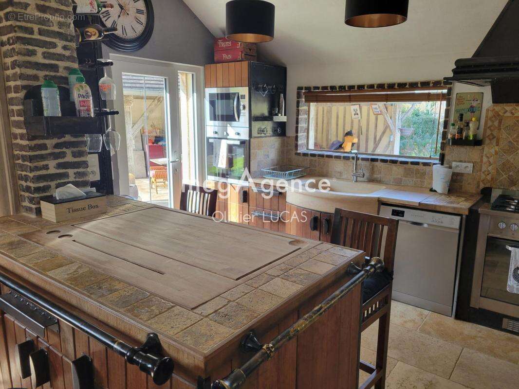 Maison à SAINT-HYMER