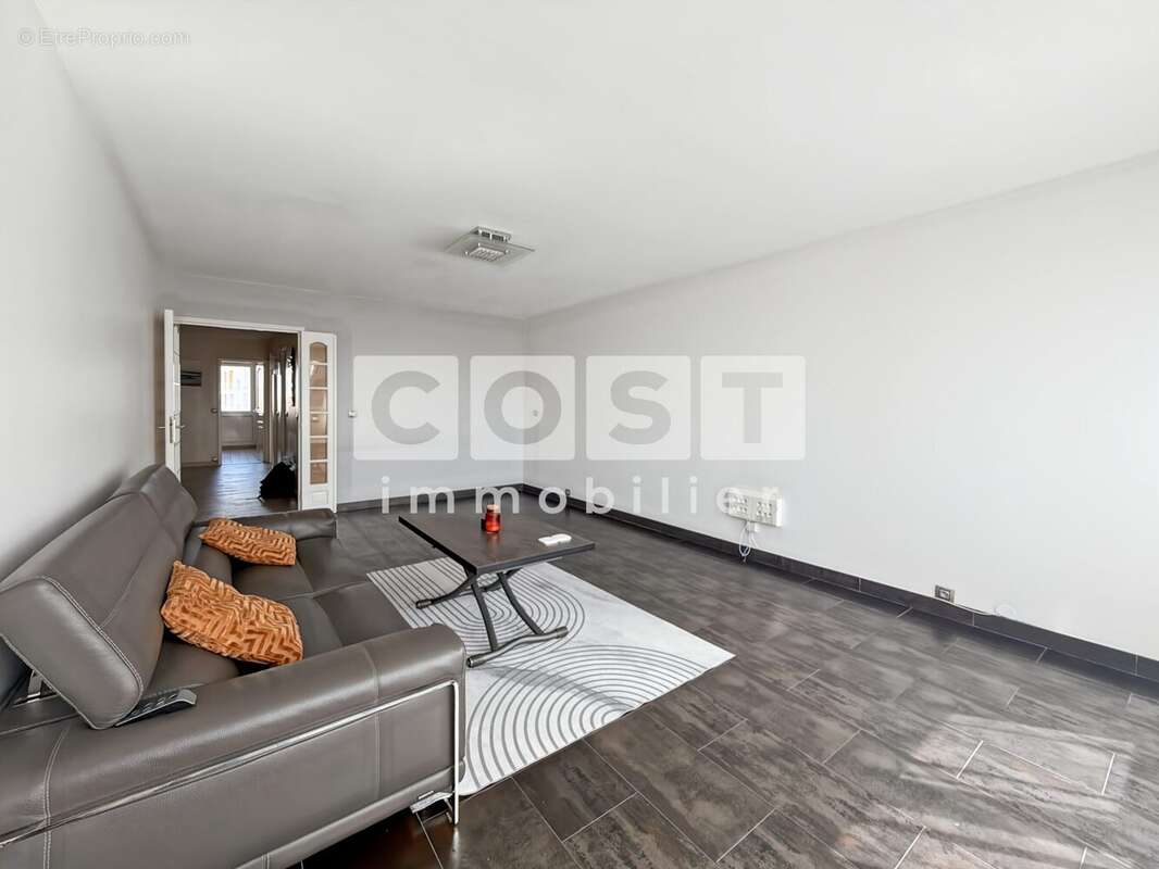 Appartement à ASNIERES-SUR-SEINE