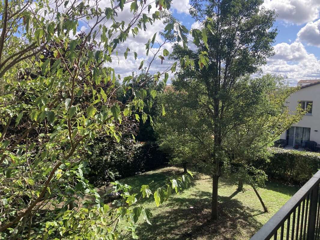 Appartement à FONBEAUZARD