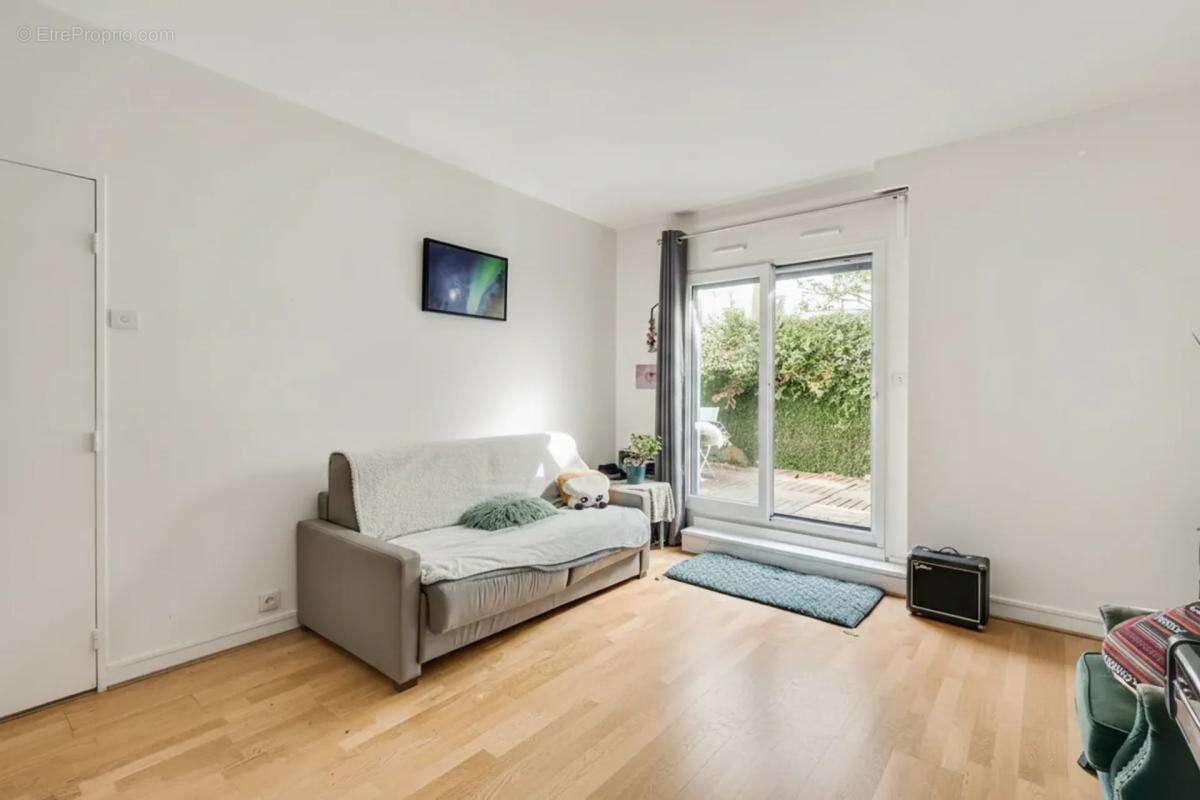Appartement à CHARENTON-LE-PONT