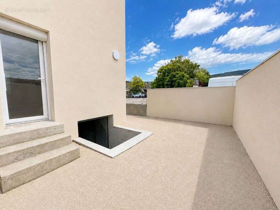 Appartement à LA MOTTE-SERVOLEX