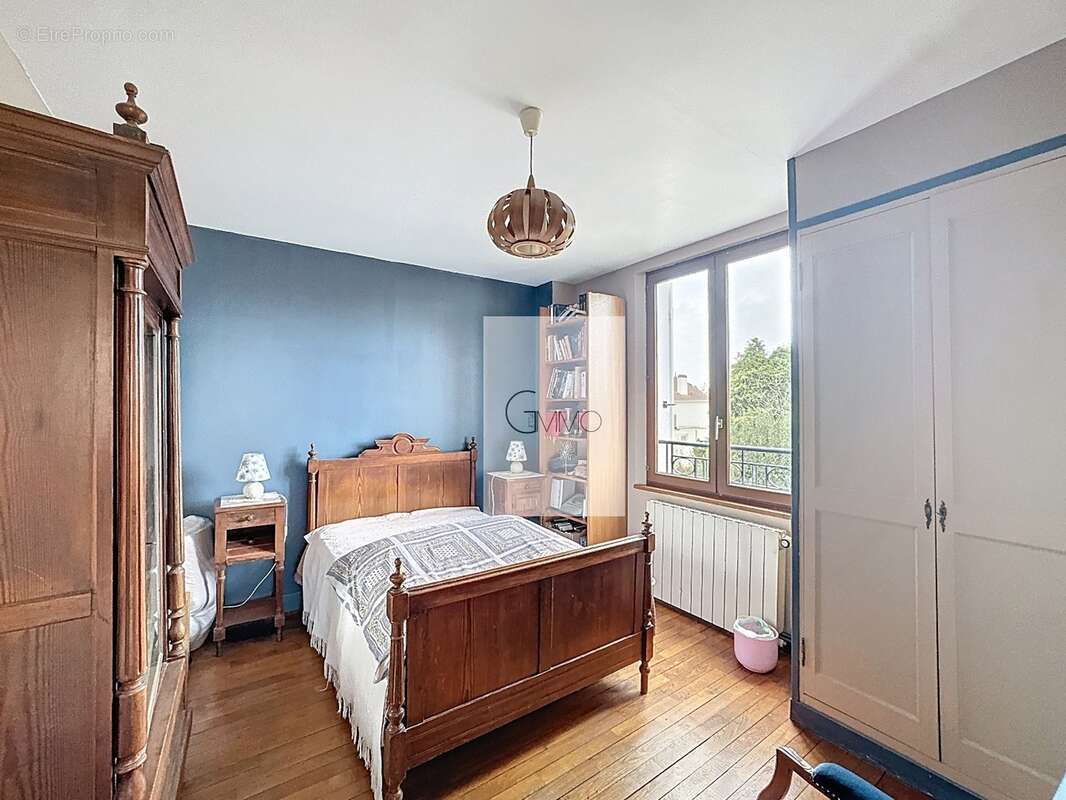 Maison à L'HAY-LES-ROSES