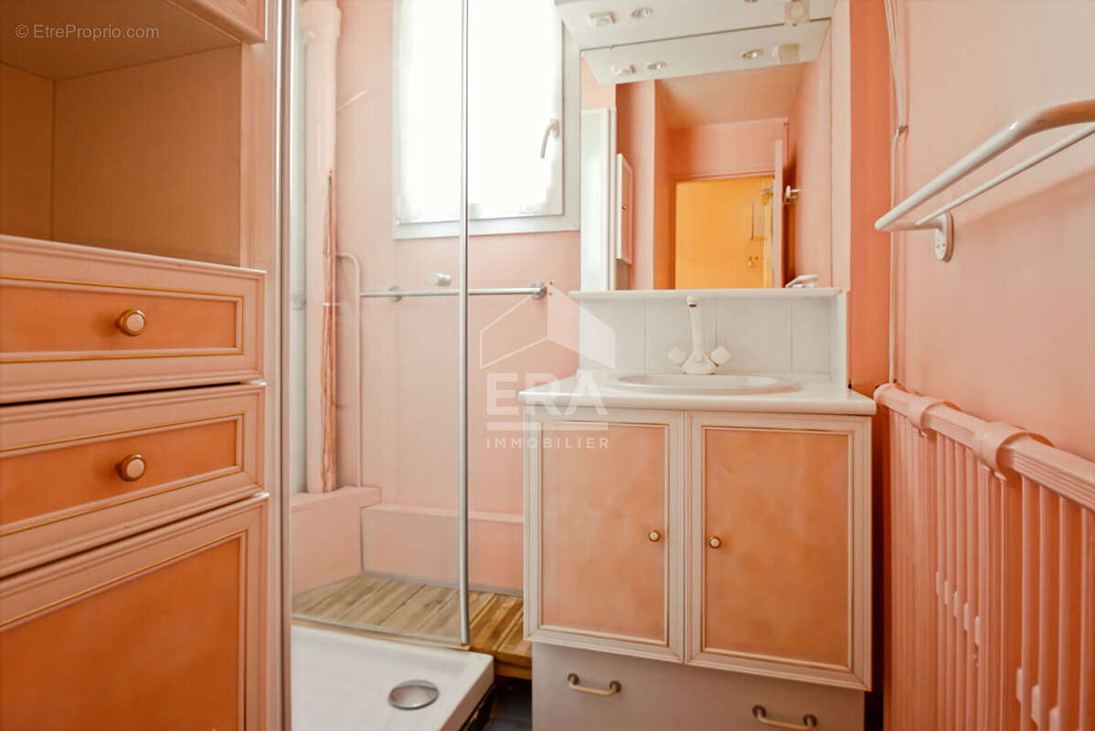 Appartement à ISSY-LES-MOULINEAUX