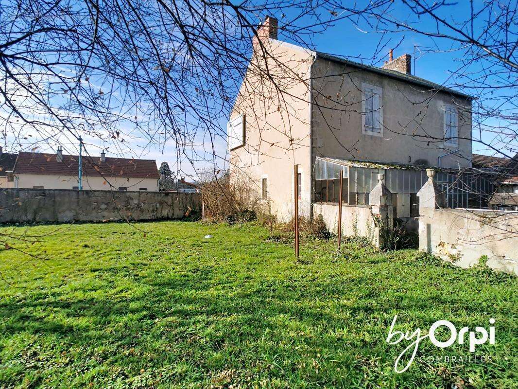 Maison à COMMENTRY