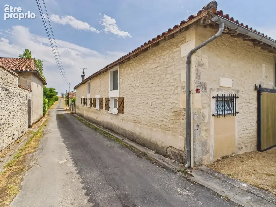 Propriété récemment rénovée de 6 chambres offrant beaucoup de flexibilité et une belle vue - photo 20