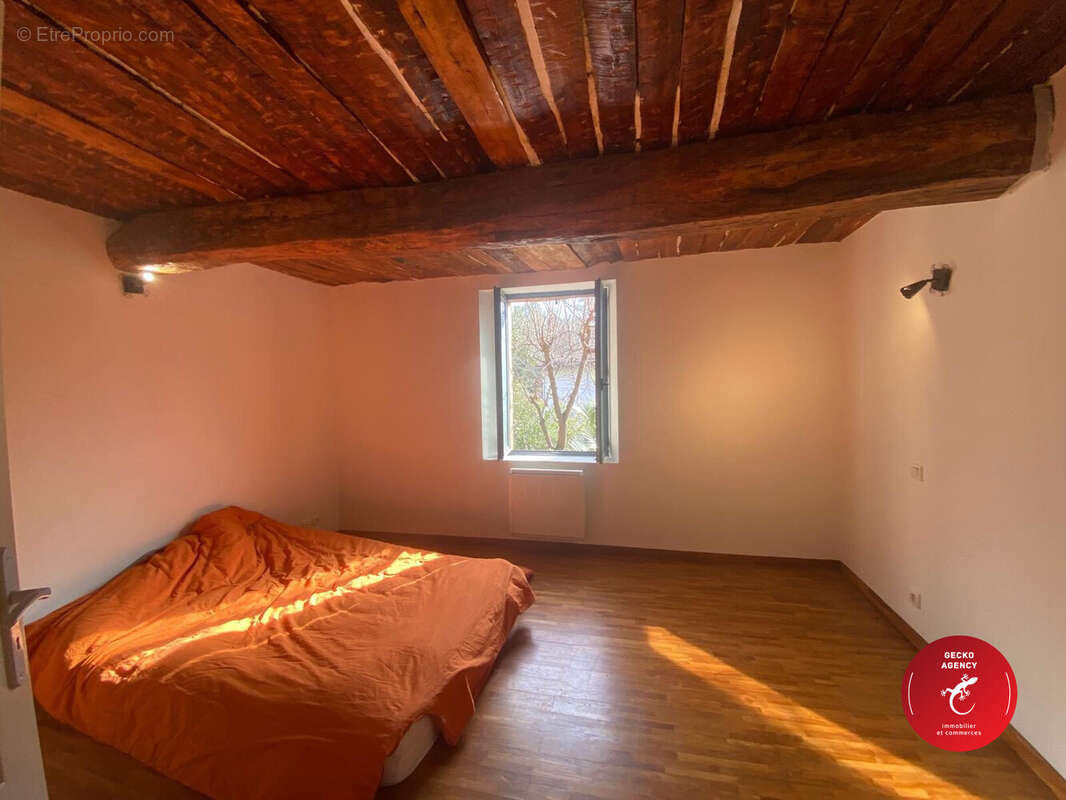 Chambre 1er étage - Maison à LA MOTTE